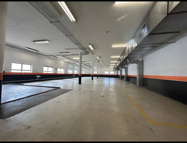 609M² OFFICE TO LET IN CLAREMONT